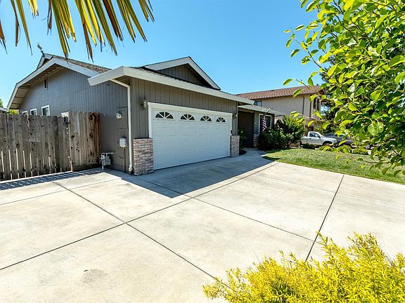 4th image of 2234 Aaron Ct