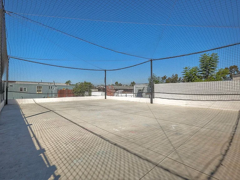 This surrouding netting space guarantees that balls stay in the play zone, keeping everyone in one safe place.