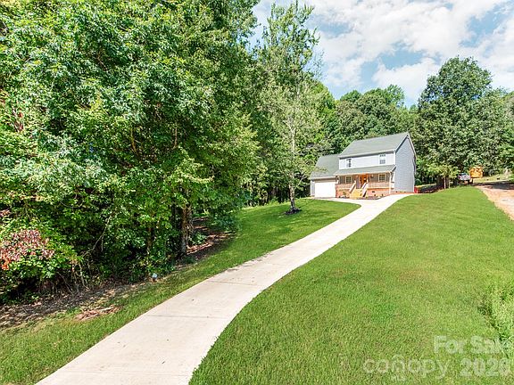 3rd image of 7575 Tanglewood Dr
