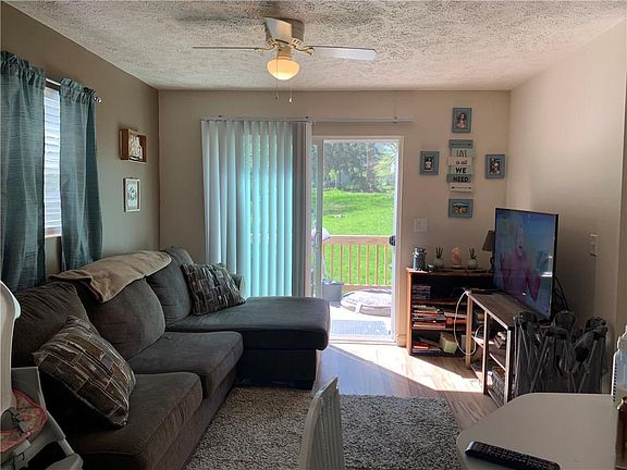 4th image of 3129 Bradford Ave