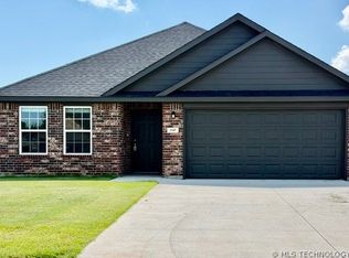 3147 Seabiscuit St, Durant, OK 74701