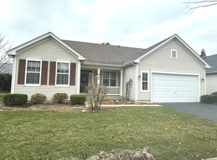621 Queen Dr, Oswego, IL 60543