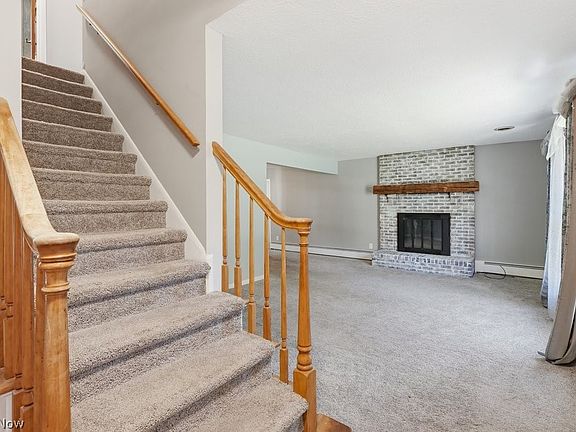4th image of 136 Pinehurst Rd