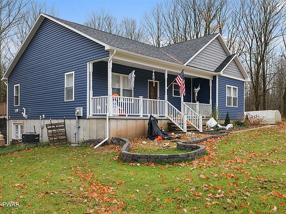 3rd image of 1054 Hamlin Hwy