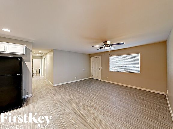 3rd image of 2404 W McLellan Blvd