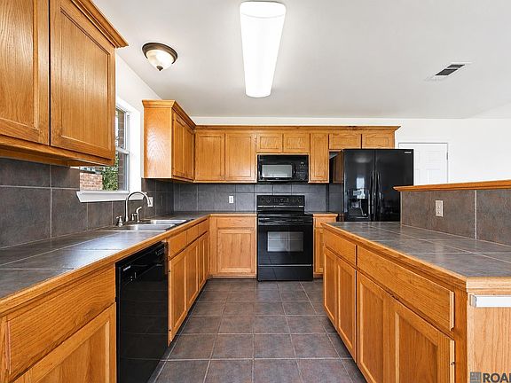 2nd image of 23857 Rosemont Ave