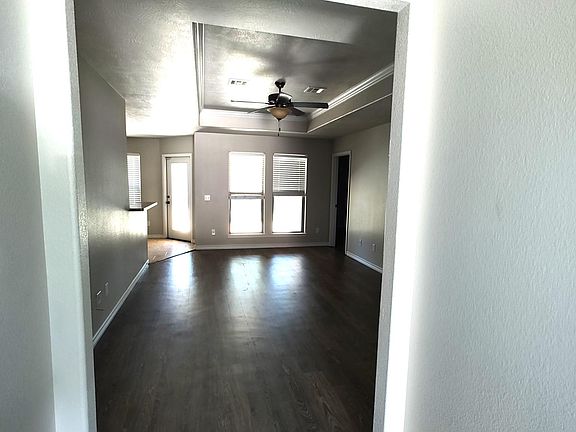 5th image of 6580 Westwood Village Dr