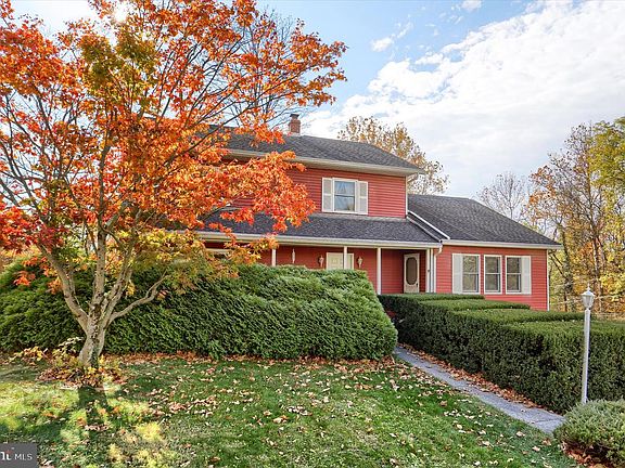 3rd image of 115 Juniper Dr