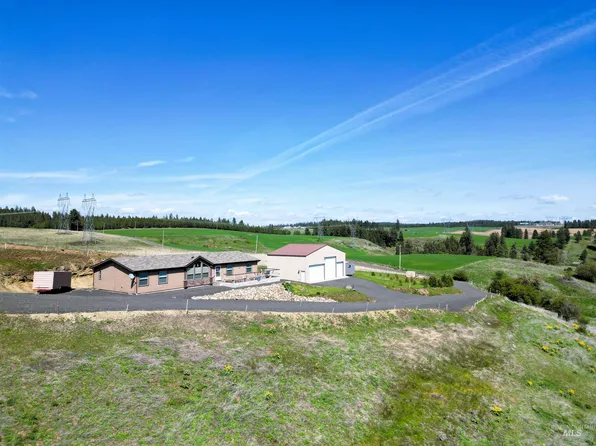 392 Vista View Dr, Lenore, ID 83541