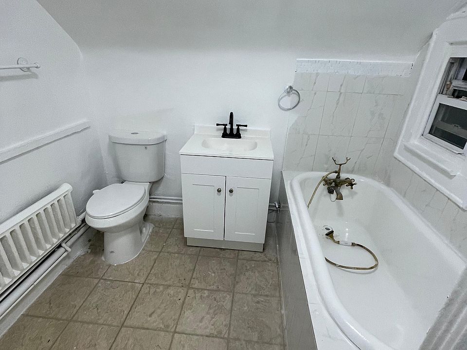 2nd image of 186 Scheerer Ave #3F