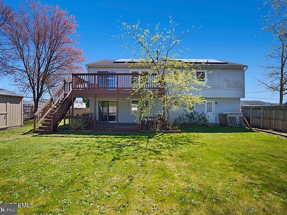 3rd image of 42 Clarkson Dr