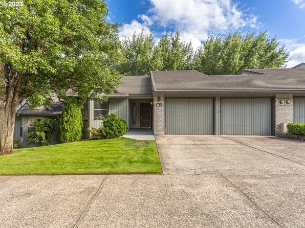3300 NE 164th St APT R2, Ridgefield, WA 98642
