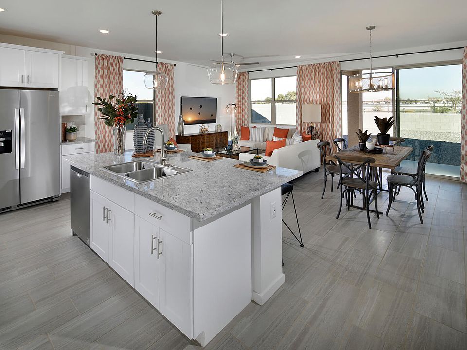 Leslie 3 Car Garage Included Bella Vista Farms Reserve Series by