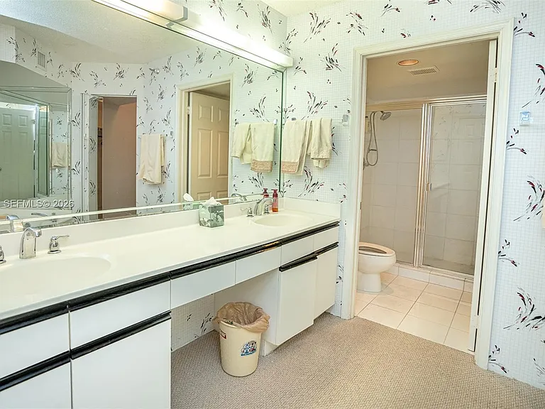 3530 Mystic Pointe Dr #1401 — Photo 34