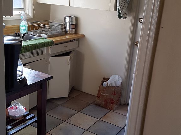 3rd image of 4627 Lotus St