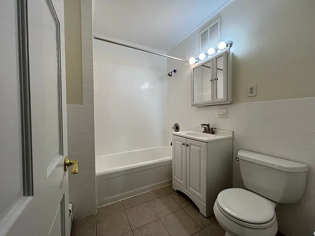 257 Beacon St #1 — Photo 10