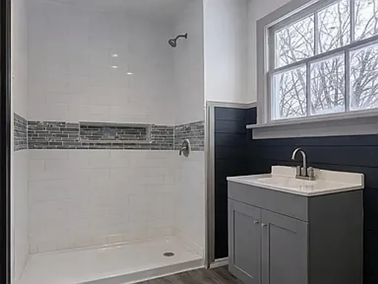 555 Haller St — Photo 7