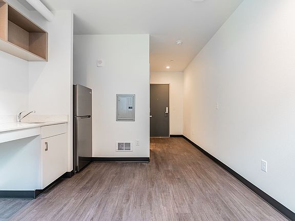 5th image of 3155 N Williams Ave #Z-602