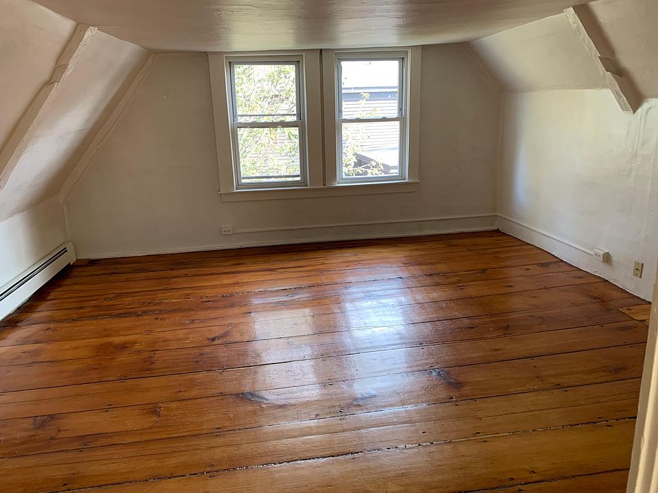 2nd image of 21 State St APT 6