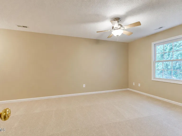 28 Cherokee Ridge Ct — Photo 20