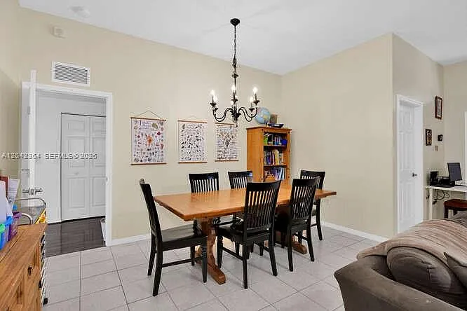 2405 SE 5th Ct — Photo 13