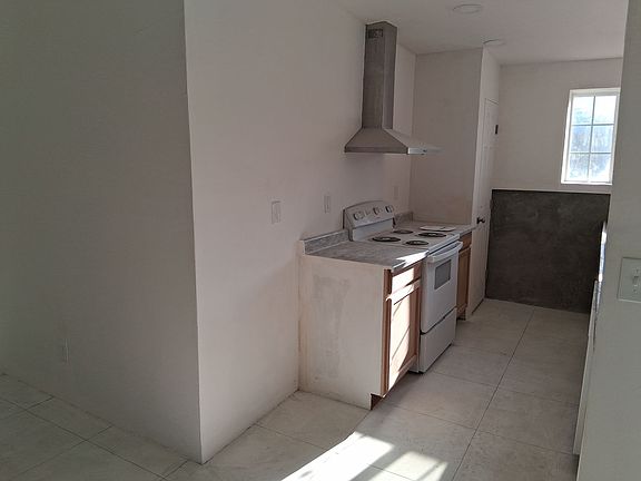 5th image of 10383 W Creek Hollow St