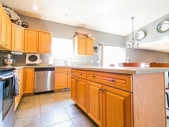 5th image of 3696 Glantz Dr