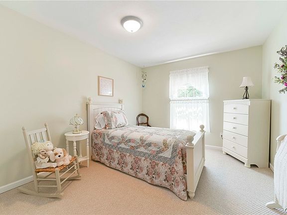 4th image of 6332 Jane Ln