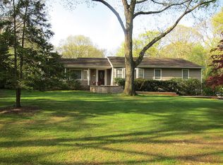 4 Yellow Brick Rd, Northport, NY 11768