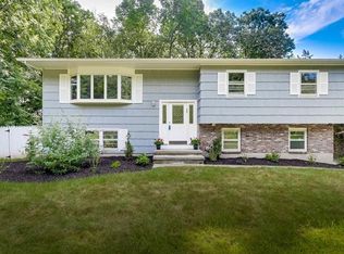 35 Sandy Brook Dr, Spring Valley, NY 10977