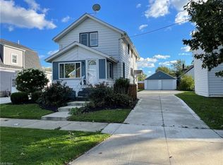 430 Courtland St, Fairport Harbor, OH 44077