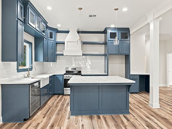 2nd image of 1741 Hodges St
