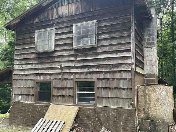 2nd image of 669 Pond Ridge Rd
