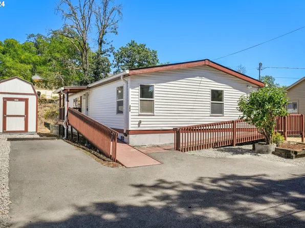 364 S 13th St, Saint Helens, OR 97051