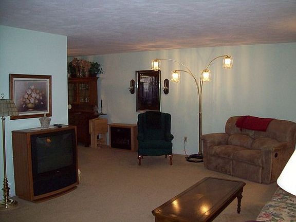 5th image of 200 Plymouth Ave