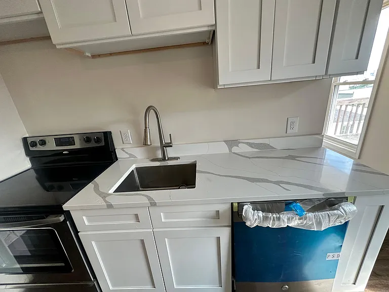1615 W Market St #2 — Photo 5