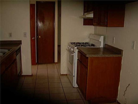 5th image of 1661 Dave Elliott Dr