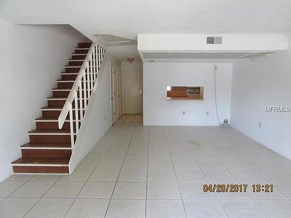 3rd image of 3305 Ramblewood Pl