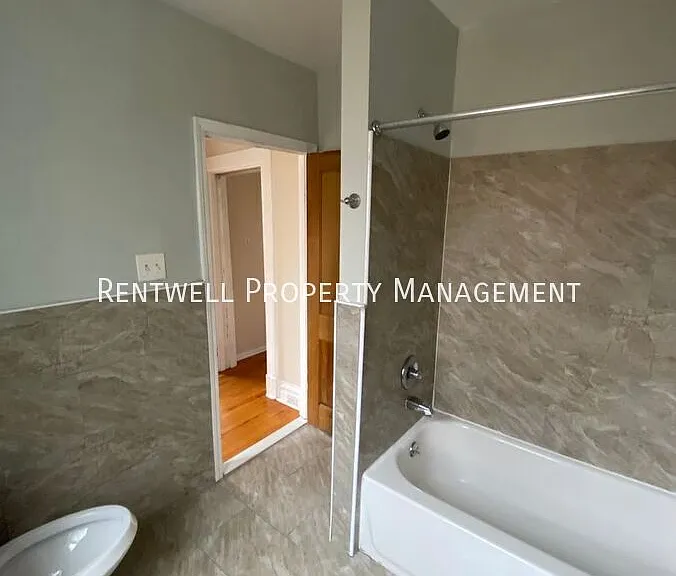 2083 Plainview Ave — Photo 19