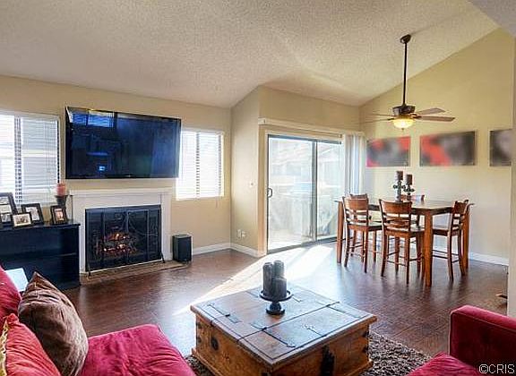 3rd image of 27121 Crossglade Ave #6
