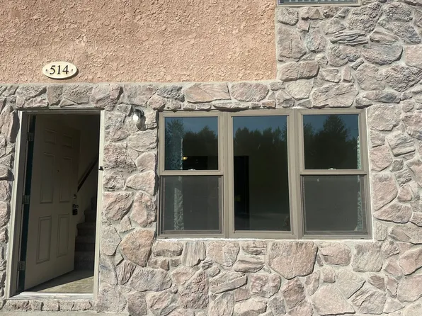 514 W 42nd St, Scottsbluff, NE 69361