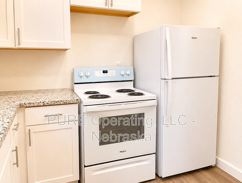 4 bed, 2.0 bath, 1100 sqft, $1,700 — Photo 3