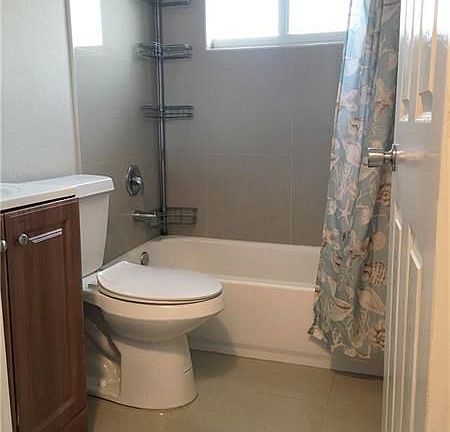 3rd image of 441 NW 7th Ter