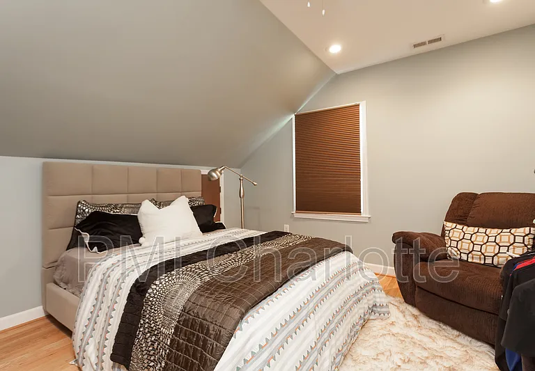 1829 Merriman Ave — Photo 20