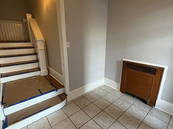 4th image of 727 Kensington Ave APT D
