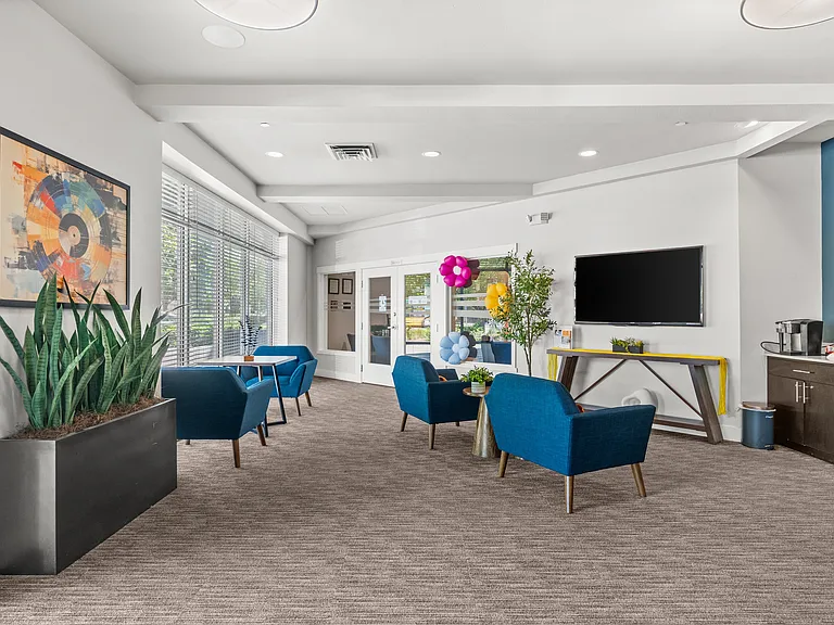 The Platform Apartments — Photo 48