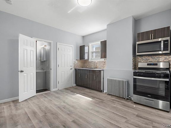 3rd image of 155 Voss Avenue