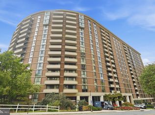 4620 N Park Ave APT 607E, Chevy Chase, MD 20815