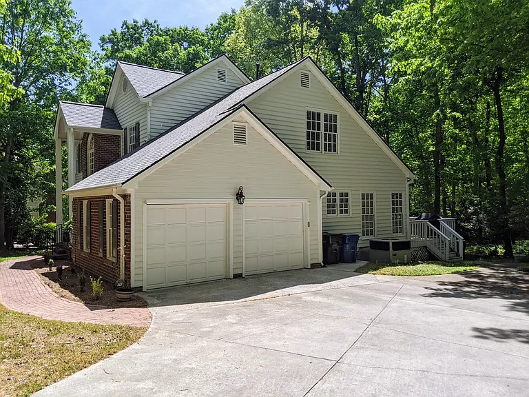 102 Blackford Ct — Photo 17