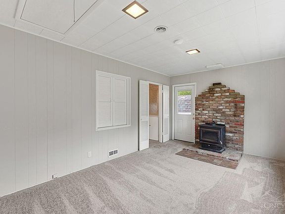 4th image of 8490 Smallwood Ln